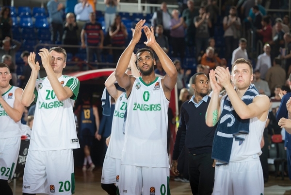 &Tau;&omicron; &mu;&alpha;&kappa;&rho;&iota;&nu;ό &rho;&iota;&mu;&pi;ά&omicron;&upsilon;&nu;&tau;, Day 3: &Tau;&omicron; &theta;&alpha;ύ&mu;&alpha; &tau;&omicron;&upsilon; &Sigma;ά&rho;&alpha;&sigmaf;