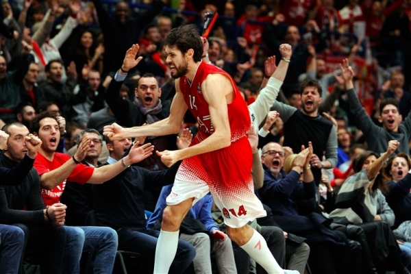 To &mu;&alpha;&kappa;&rho;&iota;&nu;ό &rho;&iota;&mu;&pi;ά&omicron;&upsilon;&nu;&tau;, Day 19. "&Omicron; &Iota;&tau;&alpha;&lambda;ό&sigmaf; &Zeta;&omicron;&upsilon;&rho;&pi;έ&nu;&kappa;&omicron;"