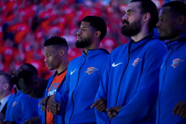 Ά&lambda;&lambda;&eta; &mu;&iota;&alpha; &mu;έ&rho;&alpha; &tau;&eta;&sigmaf; &mu;&alpha;&rho;&mu;ό&tau;&alpha;&sigmaf; &gamma;&iota;&alpha; &tau;&omicron;&upsilon;&sigmaf; Thunder