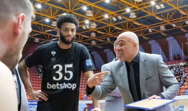 &Delta;&epsilon;&nu; &chi;ά&lambda;&alpha;&sigma;&epsilon; &omicron; &kappa;ό&sigma;&mu;&omicron;&sigmaf; &mu;&epsilon; &delta;ύ&omicron; airball &beta;&omicron;&lambda;έ&sigmaf;