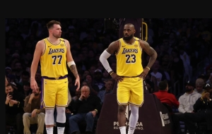 Lakers: Παίζοντας Σκάκι με δύο Βασίλισσες
