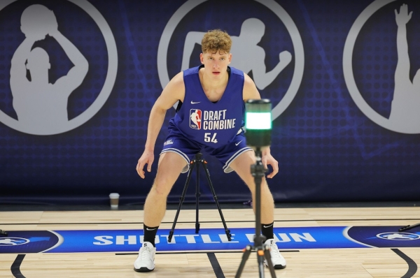 NBA Draft 2025: &Epsilon;&pi;&tau;ά &upsilon;&pi;&omicron;&sigma;&chi;ό&mu;&epsilon;&nu;&omicron;&iota; &epsilon;&kappa;&tau;ό&sigmaf; &delta;&epsilon;&kappa;ά&delta;&alpha;&sigmaf;