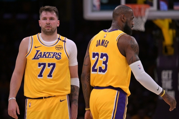 &Eta; &iota;&delta;&iota;&alpha;ί&tau;&epsilon;&rho;&eta; offseason &tau;&omega;&nu; Lakers